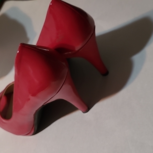 Women's Andrew Geller High Heels 👠 Red NWT - Picture 6 of 13